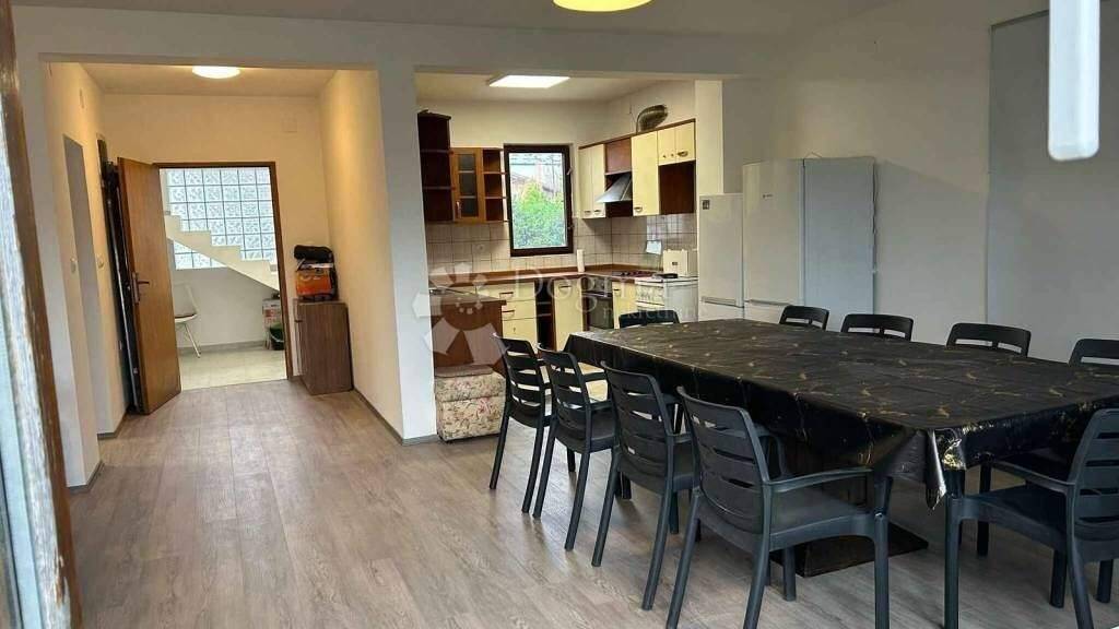 Haus zur Miete 2.040 € 4 Zimmer 160 m² Retkovec