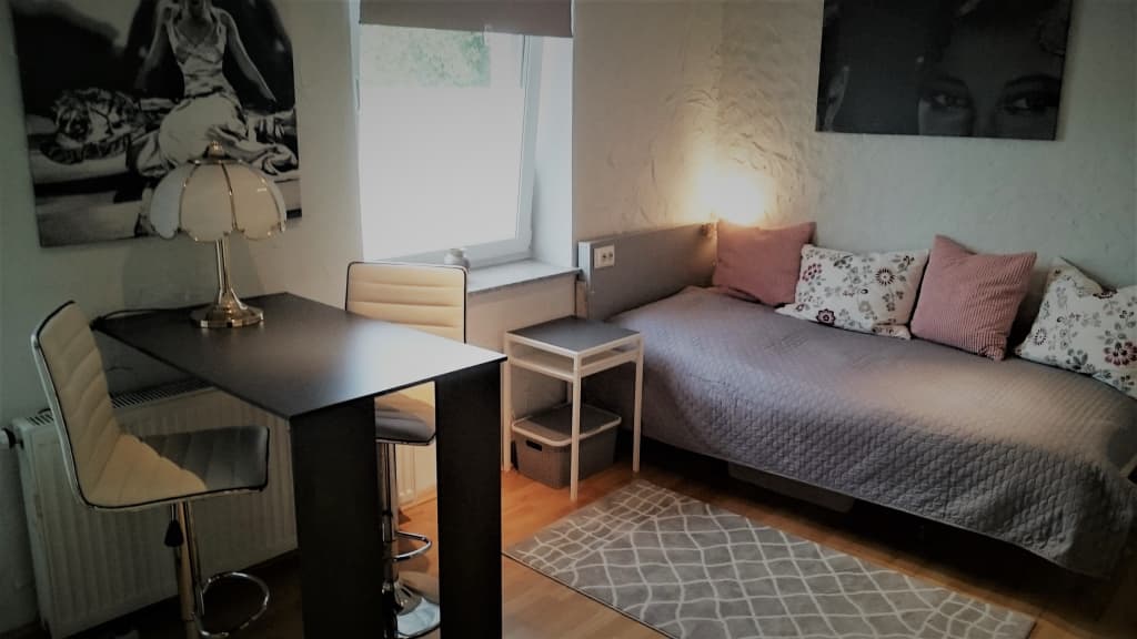 Wohnung zur Miete Wohnen auf Zeit 1.015 € 1 Zimmer 18 m²<br/>Wohnfläche 01.02.2025<br/>Verfügbarkeit Heckenweg Dansweiler Pulheim 50259