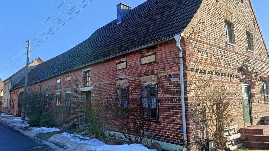 Einfamilienhaus zum Kauf 299.000 € 11 Zimmer 230 m² 9.300 m² Grundstück Schmilkendorf Lutherstadt Wittenberg 06889