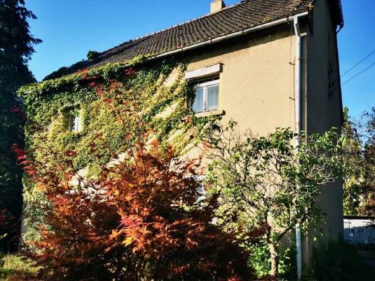 Einfamilienhaus zum Kauf 135.000 € 8 Zimmer 824 m² Grundstück frei ab 01.10.2026 Kamenz Kamenz 01917