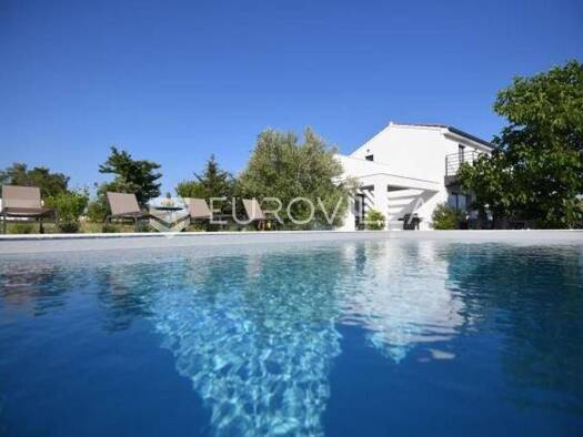 Haus zum Kauf 700.000 € 2 Zimmer 190 m² Crno Crno