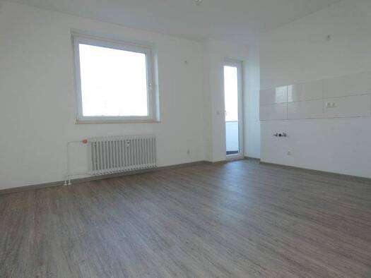 Wohnung zur Miete 595 € 3 Zimmer 74,2 m² 2. Geschoss frei ab 01.03.2026 Stolbergstr. 81 Bergeborbeck Essen 45355