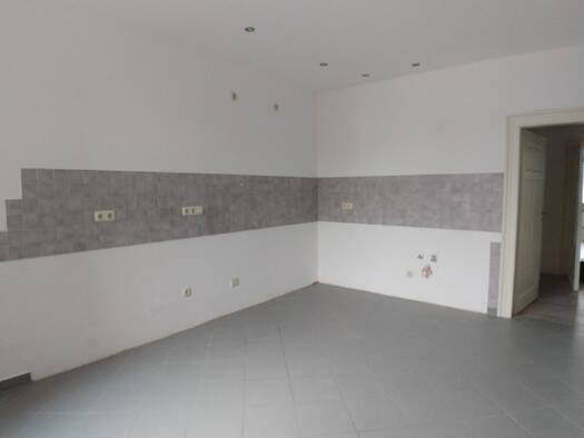 Wohnung zur Miete 310 € 2 Zimmer 62 m² 3. Geschoss frei ab sofort Greiz 07973