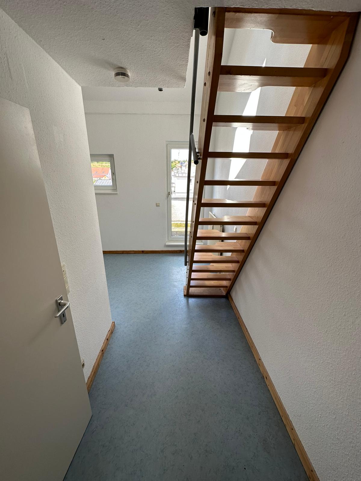 Maisonette zur Miete 390 € 1 Zimmer 28 m²<br/>Wohnfläche 4.<br/>Geschoss 01.10.2024<br/>Verfügbarkeit Alex-Müller-Straße 95-99 Alex-Müller-Str. Kaiserslautern 67657