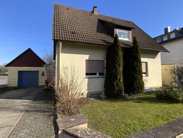 Einfamilienhaus zum Kauf 210.000 € 7 Zimmer 152 m² 1.143 m² Grundstück Wüsten Bad Salzuflen 32108