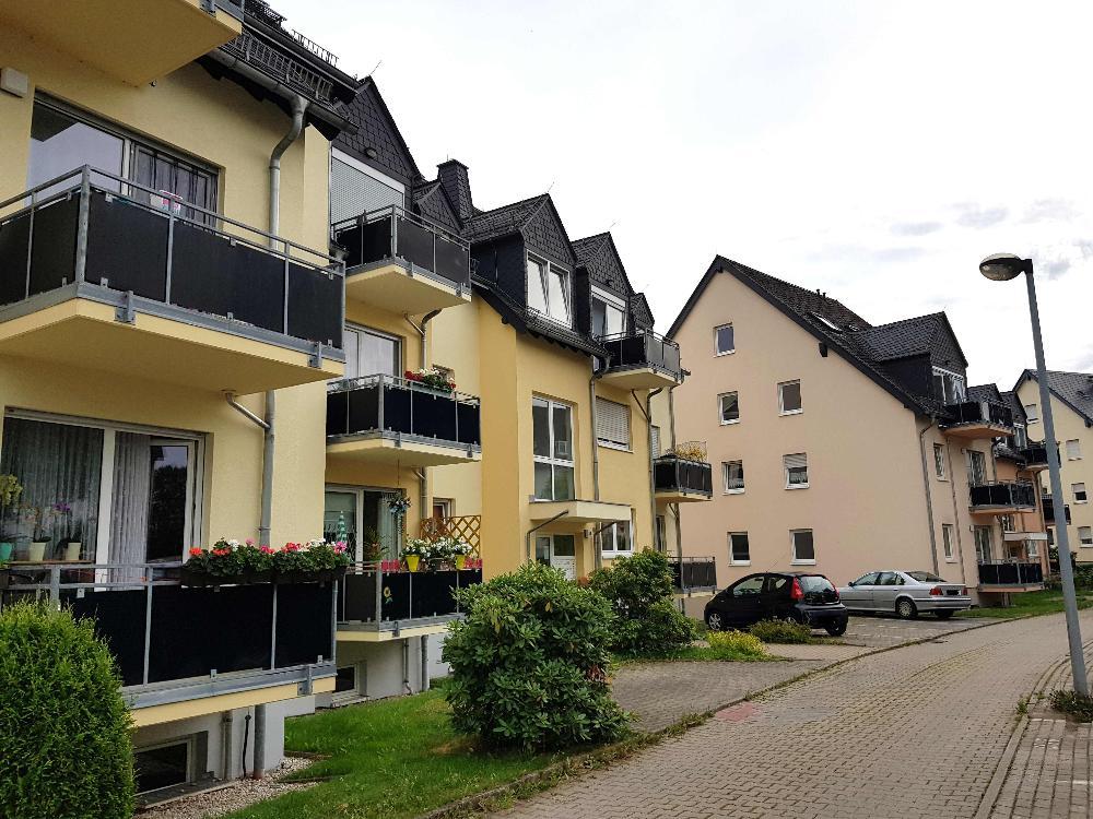 Wohnung zum Kauf 57.500 € 2 Zimmer 57,2 m²<br/>Wohnfläche 1.<br/>Geschoss ab sofort<br/>Verfügbarkeit Am Fischerberg 11 Hartenstein Hartenstein 08118