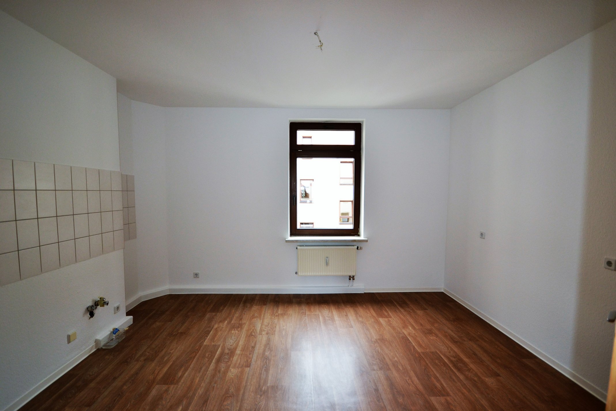 Studio zur Miete 544 € 3 Zimmer 72,6 m²<br/>Wohnfläche 3.<br/>Geschoss Helmstedter Straße 26 Wormser Platz Magdeburg 39112