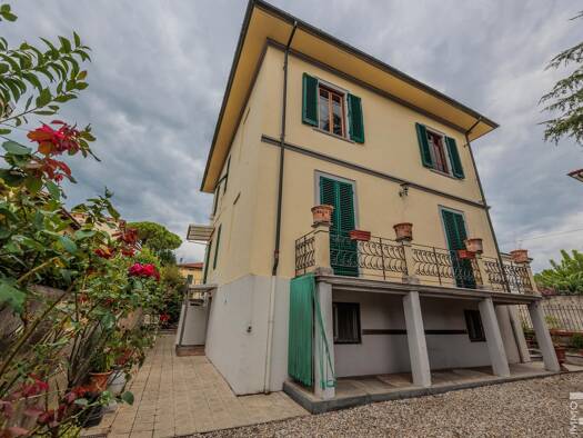 Villa zum Kauf 645.000 € 7 Zimmer 280 m² 400 m² Grundstück frei ab sofort Lucca