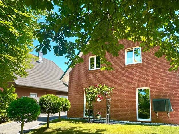 Einfamilienhaus zum Kauf 499.000 € 4 Zimmer 138 m² 492 m² Grundstück frei ab sofort Kücknitz Lübeck 23569