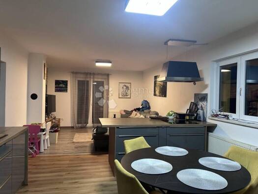 Haus zum Kauf 332.000 € 4 Zimmer 150 m² Fuzine Fužine