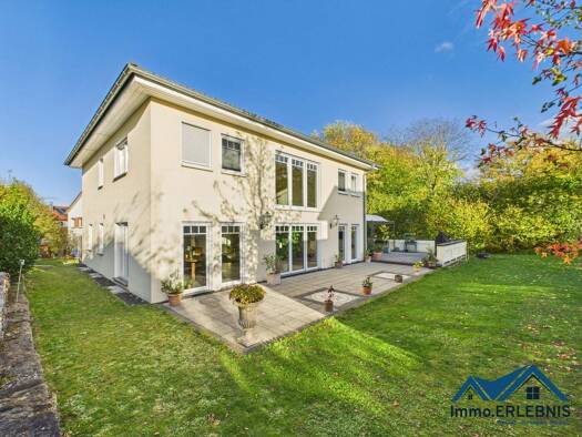 Villa zum Kauf 1.590.000 € 8 Zimmer 319 m² 1.133 m² Grundstück Bad Boll 73087