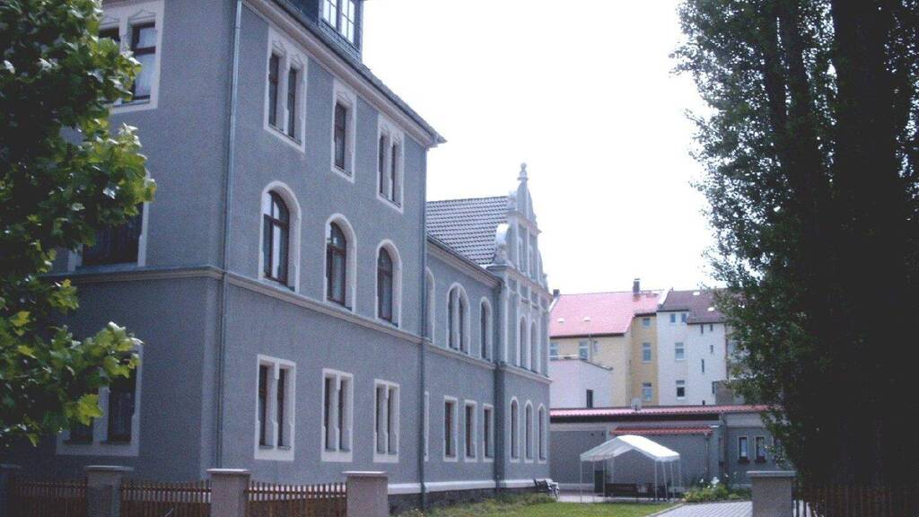 Studio zur Miete 226 € 1 Zimmer 29,4 m² Alexander-Puschkin-Straße 11 Meuselwitz 04610