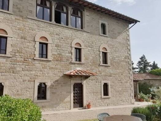 Haus zum Kauf 725.000 € 660 m² Caprese Michelangelo 52033