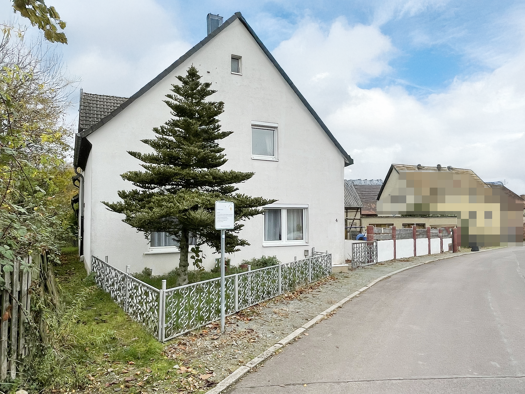 Einfamilienhaus zum Kauf 149.000 € 5 Zimmer 165 m² 540 m² Grundstück Neue Straße 4 Altenhausen 39343
