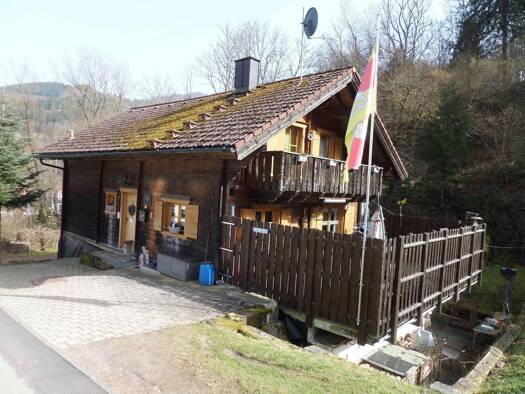 Einfamilienhaus zum Kauf 450.000 € 8 Zimmer 193 m² 3.283 m² Grundstück Tegernau Kleines Wiesental 79692