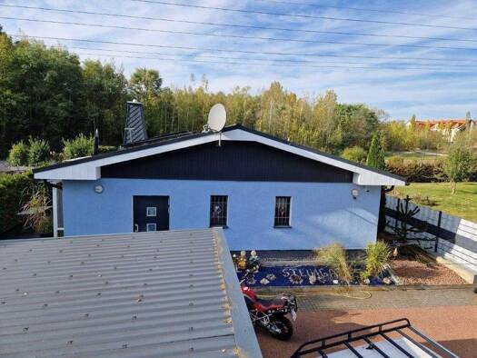 Einfamilienhaus zum Kauf 350.000 € 5 Zimmer 160 m² 760 m² Grundstück Bahnhofstraße Hartmannsdorf 09232