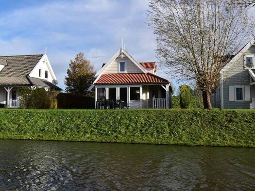 Villa zum Kauf provisionsfrei 365.000 € 5 Zimmer 125 m² 305 m² Grundstück Groeneweg 1 Bruinisse 4311