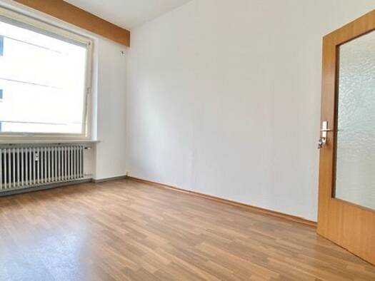 Bürofläche zur Miete 210 € 1 Zimmer 17,5 m² Bürofläche Freilassing 83395