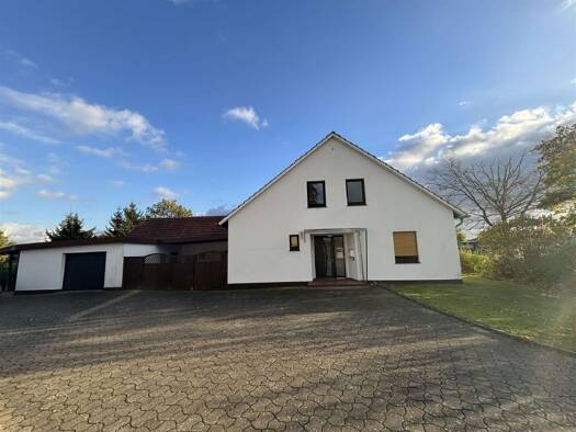 Einfamilienhaus zum Kauf 212.000 € 8 Zimmer 205 m² 4.751 m² Grundstück Altgemeinde Espelkamp 32339