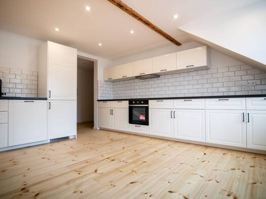 Wohnung zur Miete 1.150 € 5 Zimmer 136 m² Geschoss 2/2 frei ab 01.03.2026 Markt 5 Burgstädt 09217