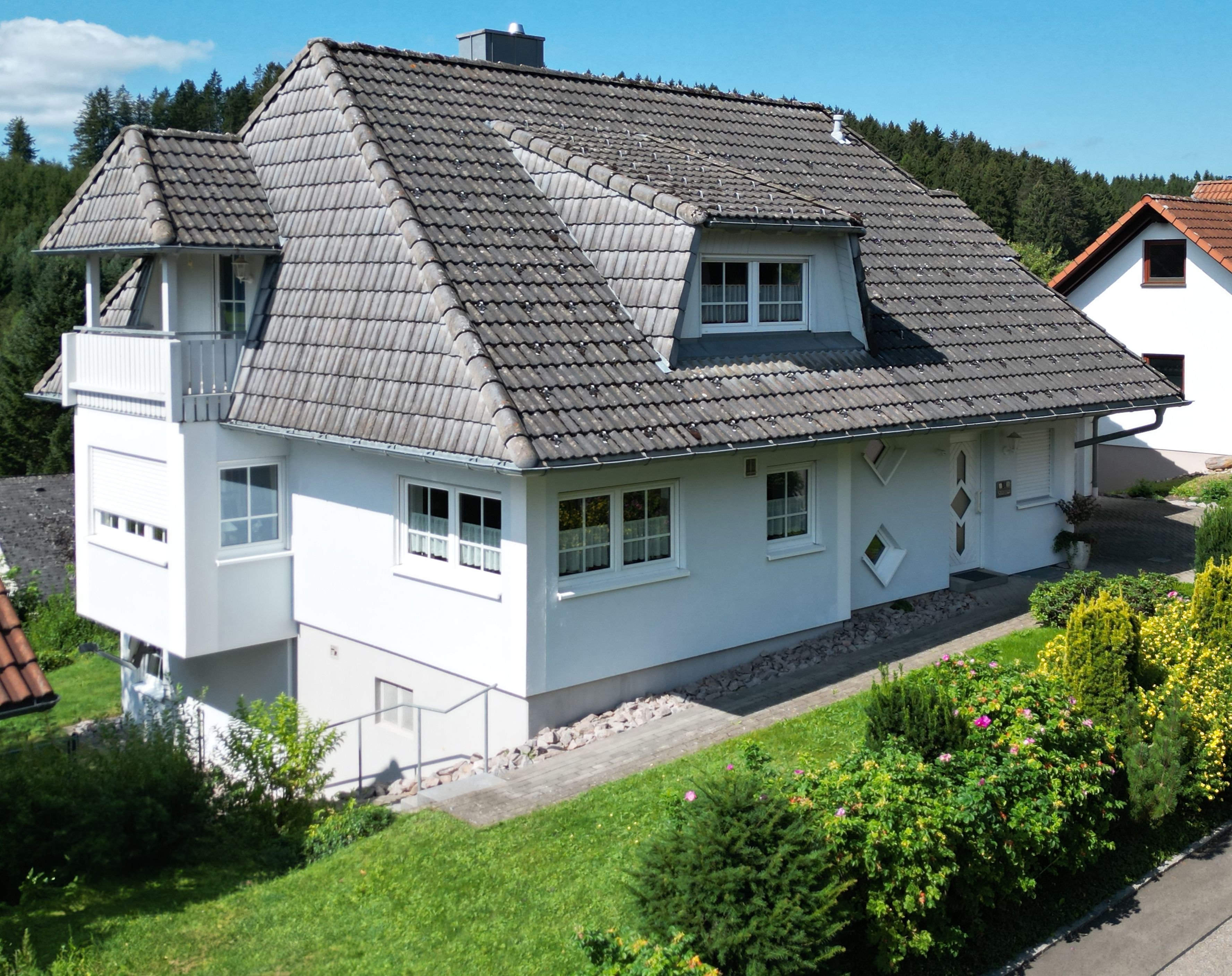 Einfamilienhaus zum Kauf provisionsfrei 690.000 € 7 Zimmer 205 m²<br/>Wohnfläche 599 m²<br/>Grundstück ab sofort<br/>Verfügbarkeit Brigach Sankt Georgen im Schwarzwald 78112