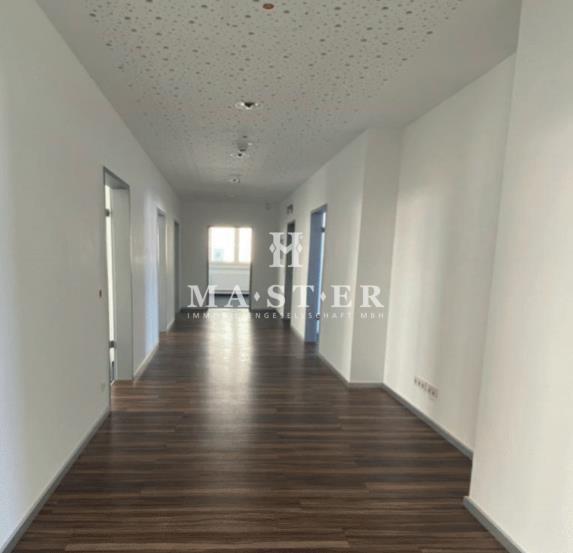 Bürofläche zur Miete provisionsfrei 10,95 € 240,6 m²<br/>Bürofläche ab 240,6 m²<br/>Teilbarkeit Friedrichsdorf Friedrichsdorf 61381