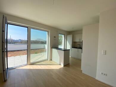 Wohnung zur Miete 2.124 € 4 Zimmer 118 m² frei ab sofort Schniegling Nürnberg 90427