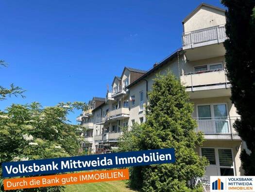 Wohnung zum Kauf 89.000 € 3 Zimmer 70,3 m² 2. Geschoss frei ab sofort Am Marktplatz 9 Neukirchen 09221