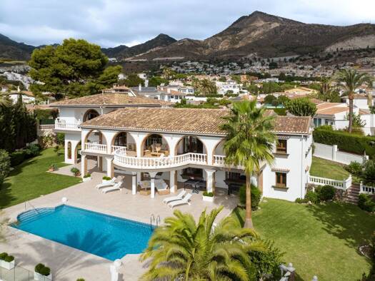 Villa zum Kauf 1.790.000 € 6 Zimmer 744 m² 1.944 m² Grundstück Benalmádena 29631
