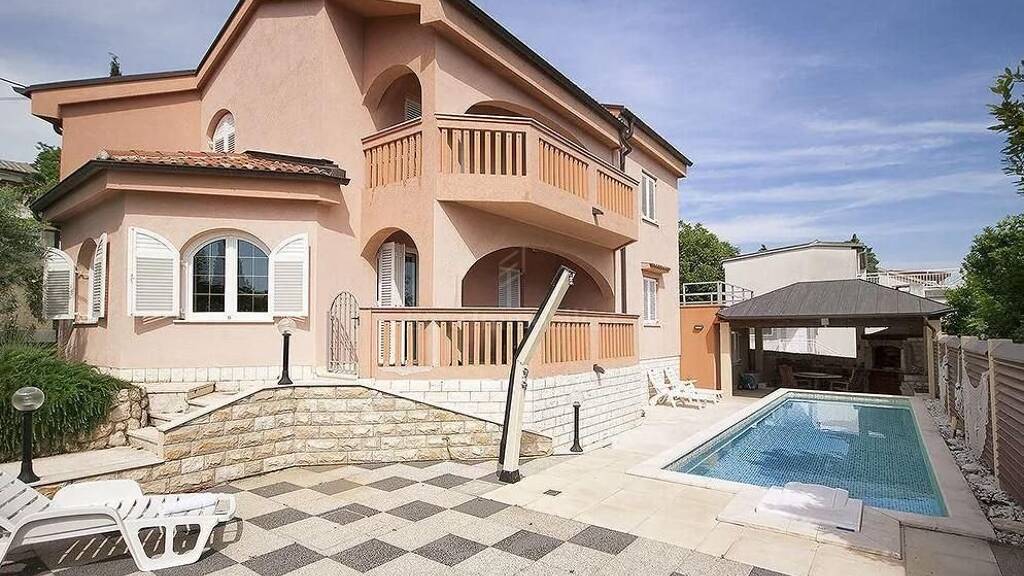 Haus zum Kauf 550.000 € 6 Zimmer 290 m² 400 m² Grundstück Novi Vinodolski