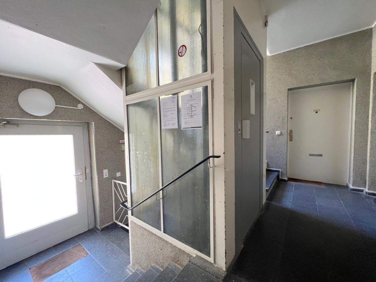 Property thumbnail 12