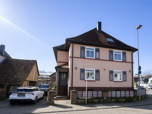 Mehrfamilienhaus zum Kauf 549.000 € 9 Zimmer 260 m² 557 m² Grundstück Ellmendingen Keltern- Ellmendingen 75210