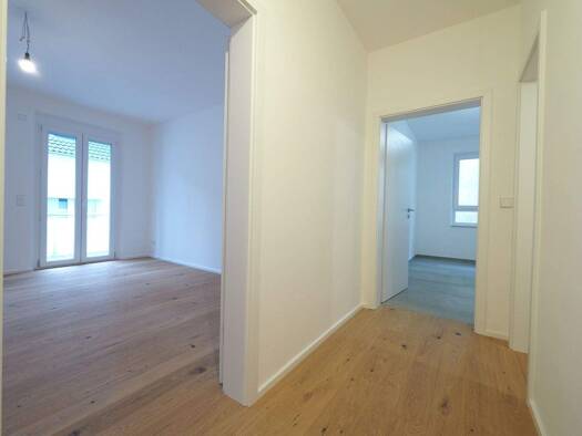 Wohnung zur Miete 1.550 € 3 Zimmer 78 m² 1. Geschoss frei ab sofort Mitte Stuttgart 70184