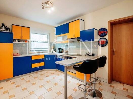 Haus zum Kauf 420.000 € 11 Zimmer 2 m² Benkovac