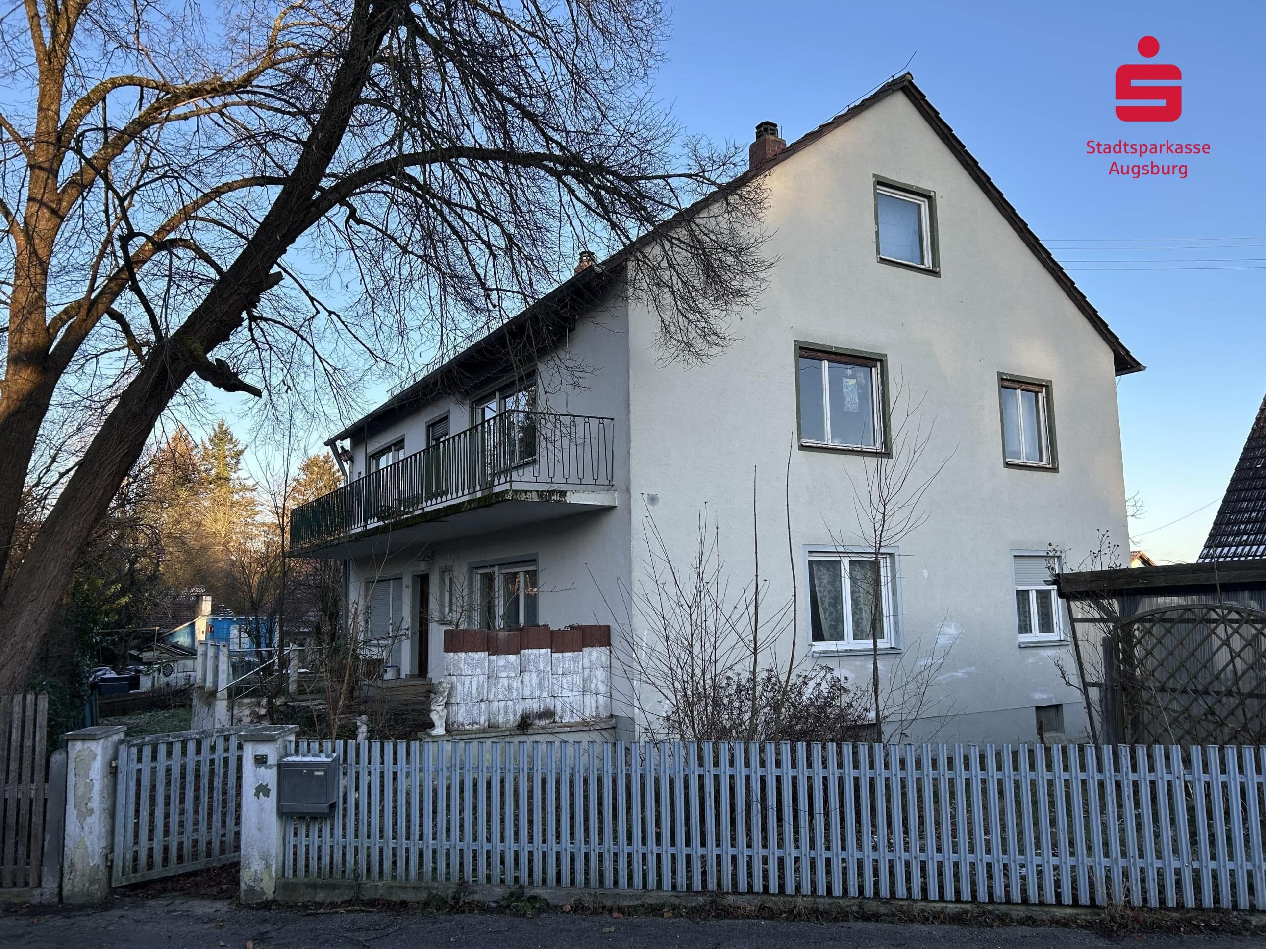 Mehrfamilienhaus zum Kauf 519.000 € 8 Zimmer 200 m²<br/>Wohnfläche 665 m²<br/>Grundstück ab sofort<br/>Verfügbarkeit Deuringen Stadtbergen 86391