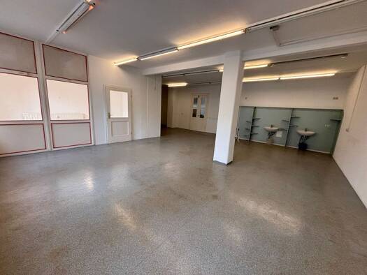 Büro zur Miete 3,30 € 2 Zimmer 90 m² Bürofläche teilbar von 90 m² bis 90 m² Talstraße 27 Innenstadt Gera 07545