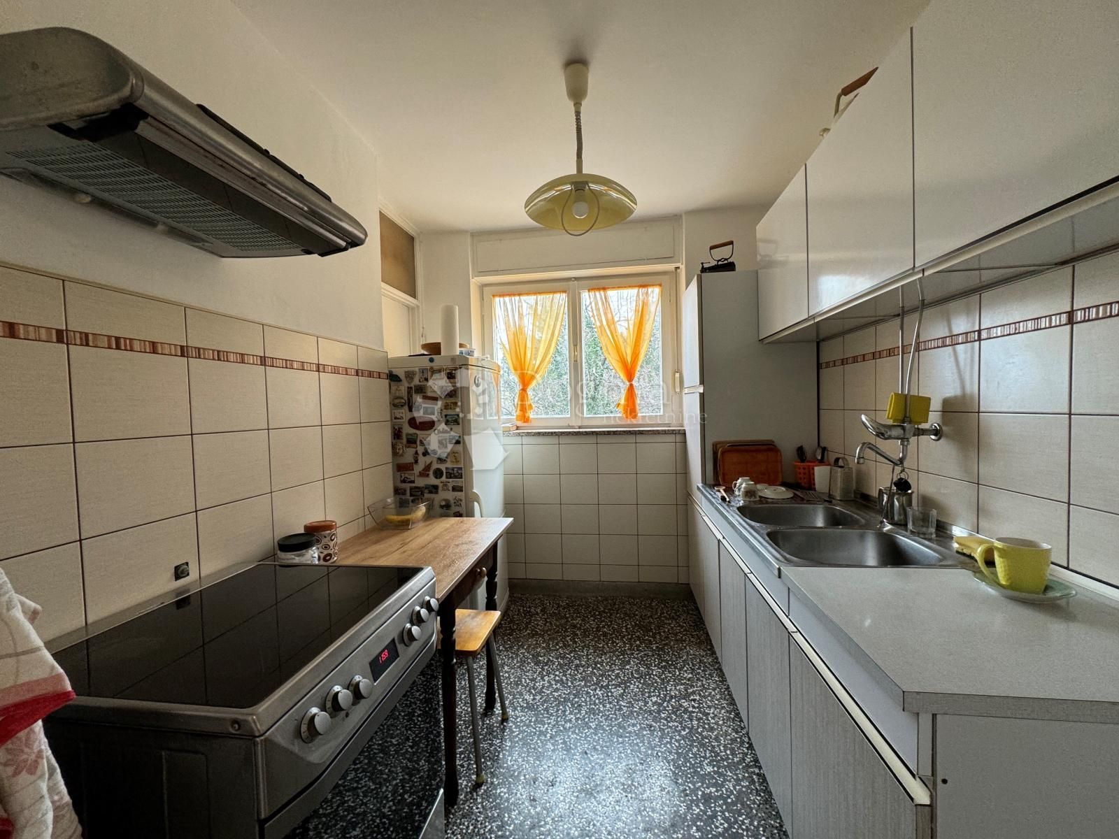 Wohnung zum Kauf 200.000 € 4 Zimmer 79 m²<br/>Wohnfläche 2.<br/>Geschoss Turnic 51000