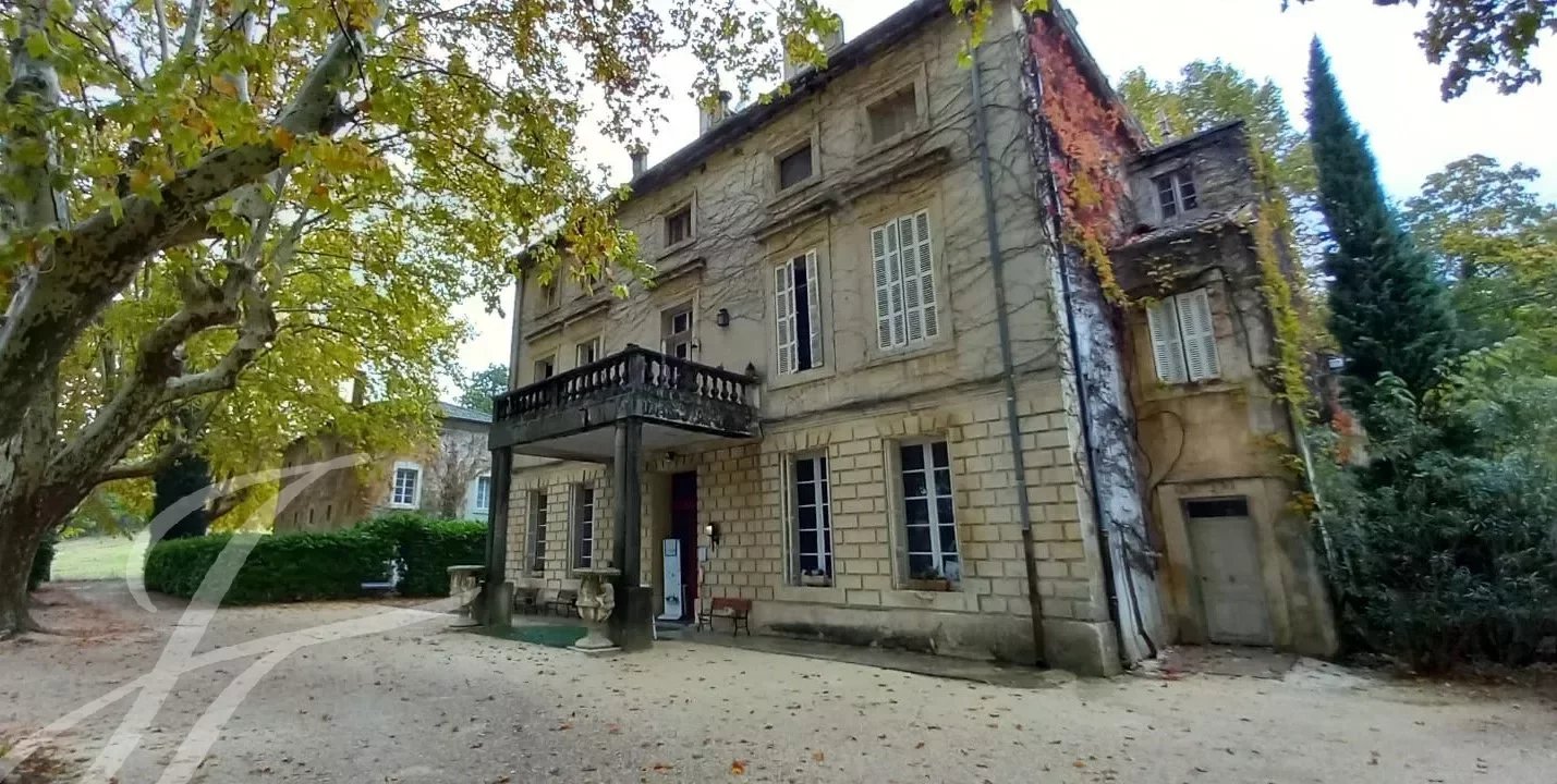 Einfamilienhaus zum Kauf provisionsfrei 2.940.000 € 20 Zimmer 1.200 m²<br/>Wohnfläche 300.000 m²<br/>Grundstück Est Saint-Paul-Trois-Châteaux 84500