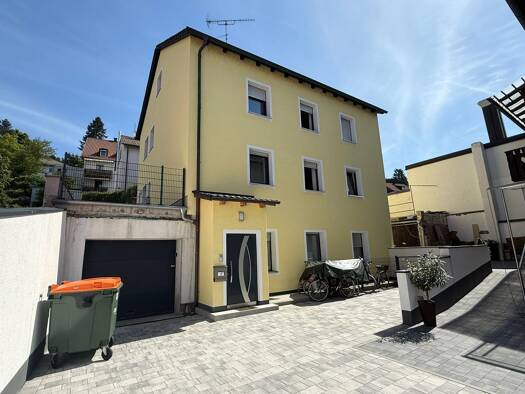 Mehrfamilienhaus zum Kauf 499.000 € 10 Zimmer 209,4 m² 288 m² Grundstück Schwandorf Schwandorf 92421