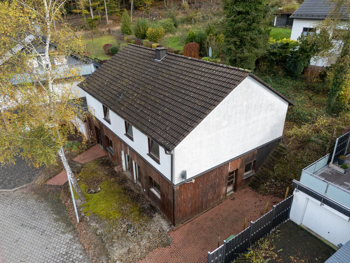 Mehrfamilienhaus zum Kauf 185.000 € 6 Zimmer 173 m²<br/>Wohnfläche 422 m²<br/>Grundstück Herscheid Herscheid 58849