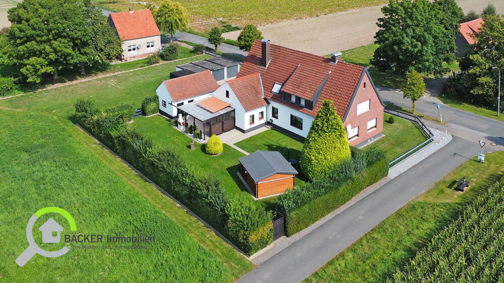 Einfamilienhaus zum Kauf 325.000 € 6 Zimmer 191 m²<br/>Wohnfläche 1.850 m²<br/>Grundstück Lübbecke Lübbecke 32312