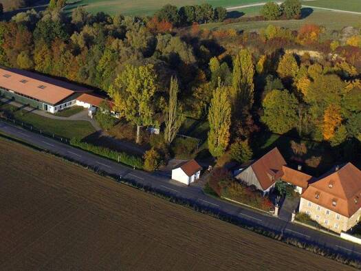 Bauernhaus zum Kauf provisionsfrei 1.150.000 € 11 Zimmer 250 m² 13.000 m² Grundstück Nordöstlicher Stadtteil Schweinfurt 97422