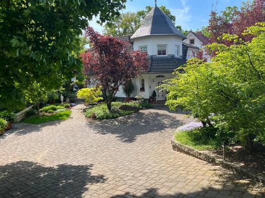 Villa zum Kauf 599.000 € 4 Zimmer 145 m² 950 m² Grundstück Strehla 01616