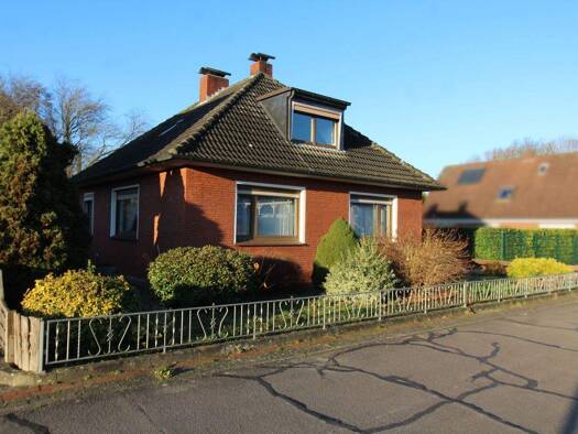 Einfamilienhaus zum Kauf 210.000 € 5 Zimmer 110 m² 1.100 m² Grundstück frei ab sofort Ihrhove Westoverledingen 26810