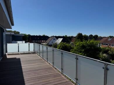 Wohnung zur Miete 950 € 2,5 Zimmer 65 m² Dachgeschoss, 2. Geschoss frei ab sofort Alice-Spitz-Str. 8 Kern Neumünster 24534