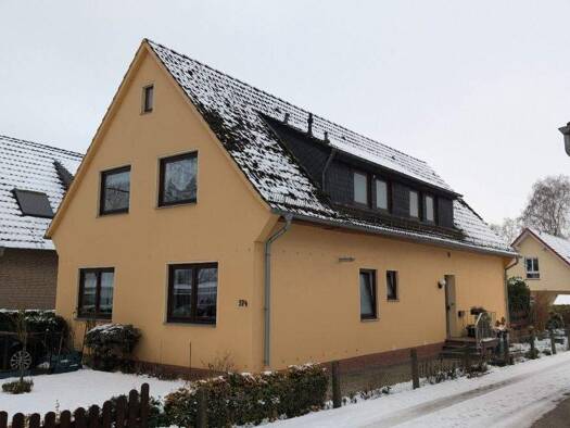 Mehrfamilienhaus zum Kauf als Kapitalanlage geeignet 410.000 € 8 Zimmer 170 m² 460 m² Grundstück Lehesterdeich Bremen 28357