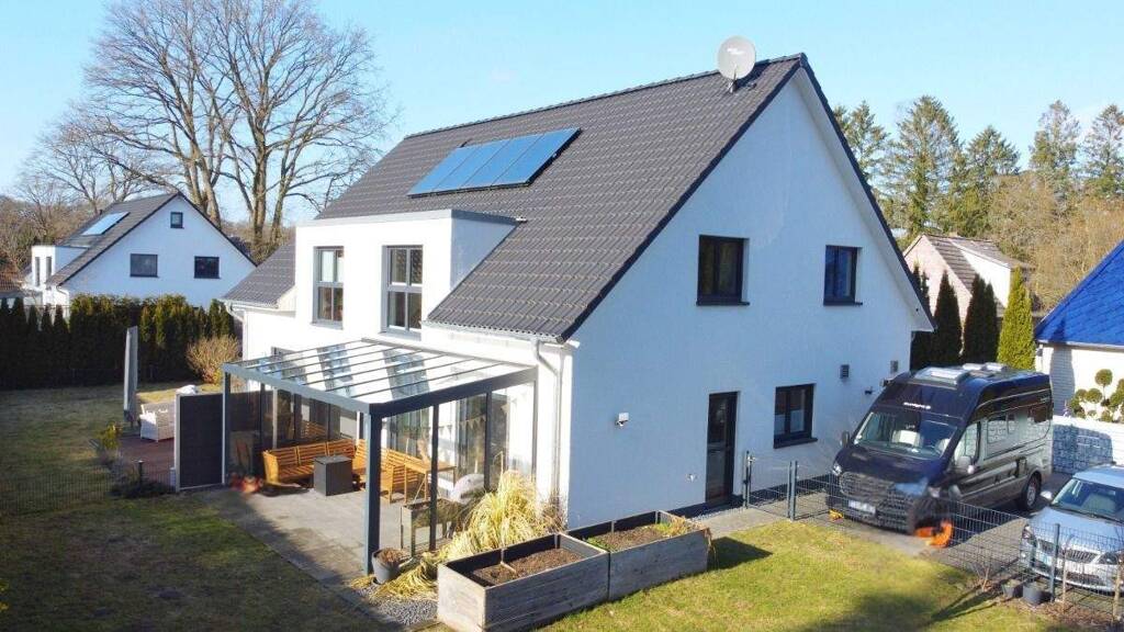 Doppelhaushälfte zum Kauf 649.000 € 4 Zimmer 113 m² 624 m² Grundstück Rehagen Ammersbek 22949