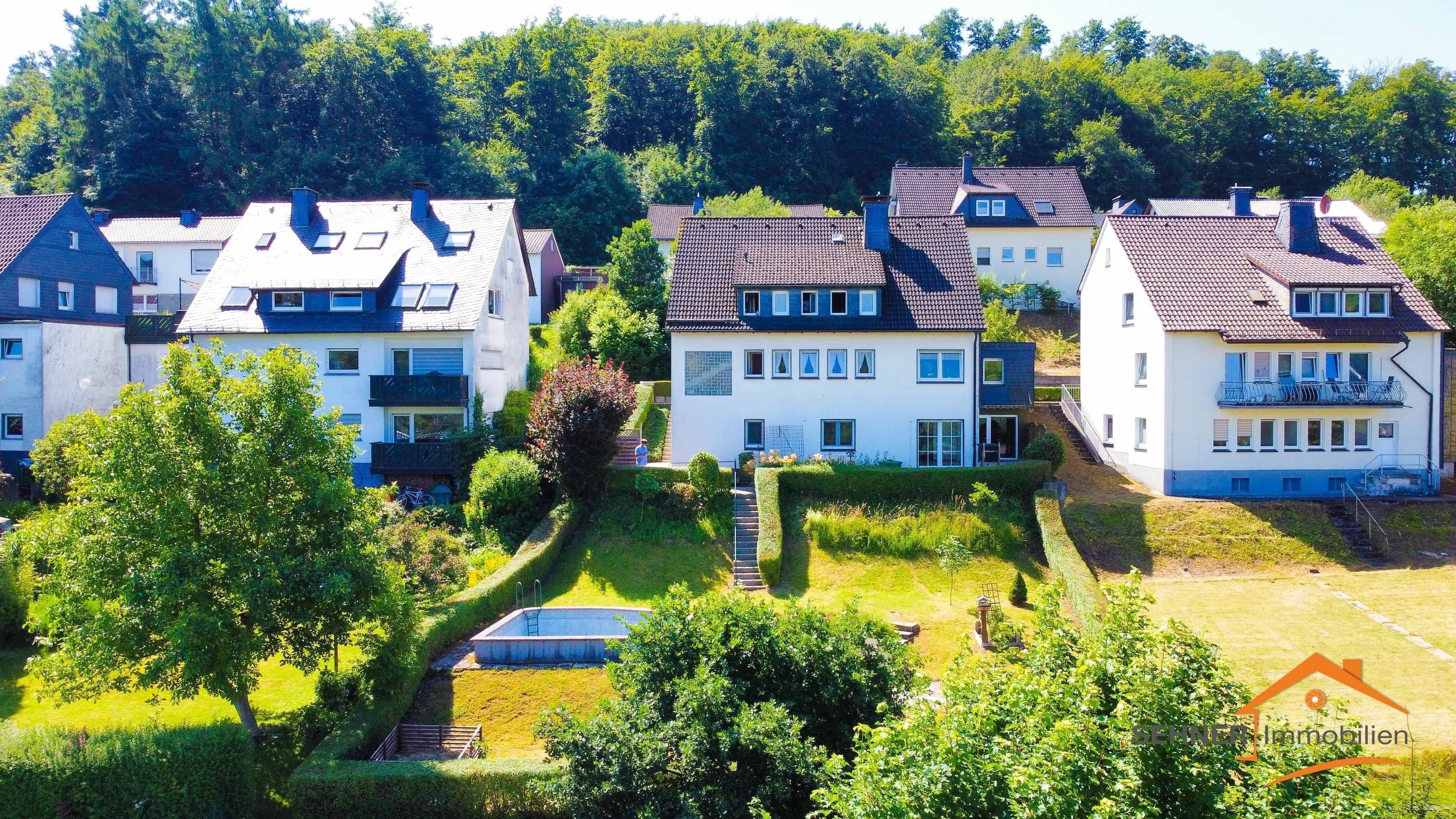 Mehrfamilienhaus zum Kauf 320.000 € 270 m²<br/>Wohnfläche 693 m²<br/>Grundstück Am Mühlenloh 39 Wehrstapel Meschede 59872