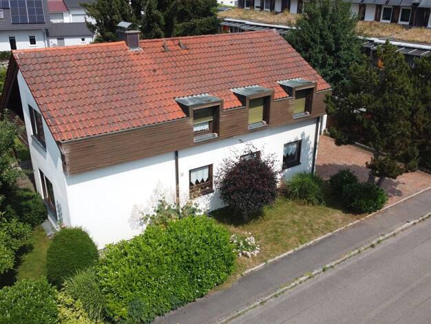 Einfamilienhaus zum Kauf 530.000 € 4,5 Zimmer 141,6 m² 757 m² Grundstück Maler-Sauter-Straße 20 Aulendorf Aulendorf 88326