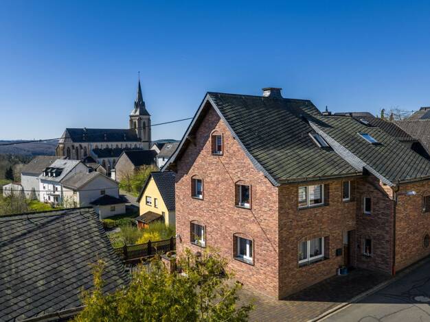 Einfamilienhaus zum Kauf 410.000 € 8 Zimmer 239,4 m² 661 m² Grundstück Müllenbach 56761